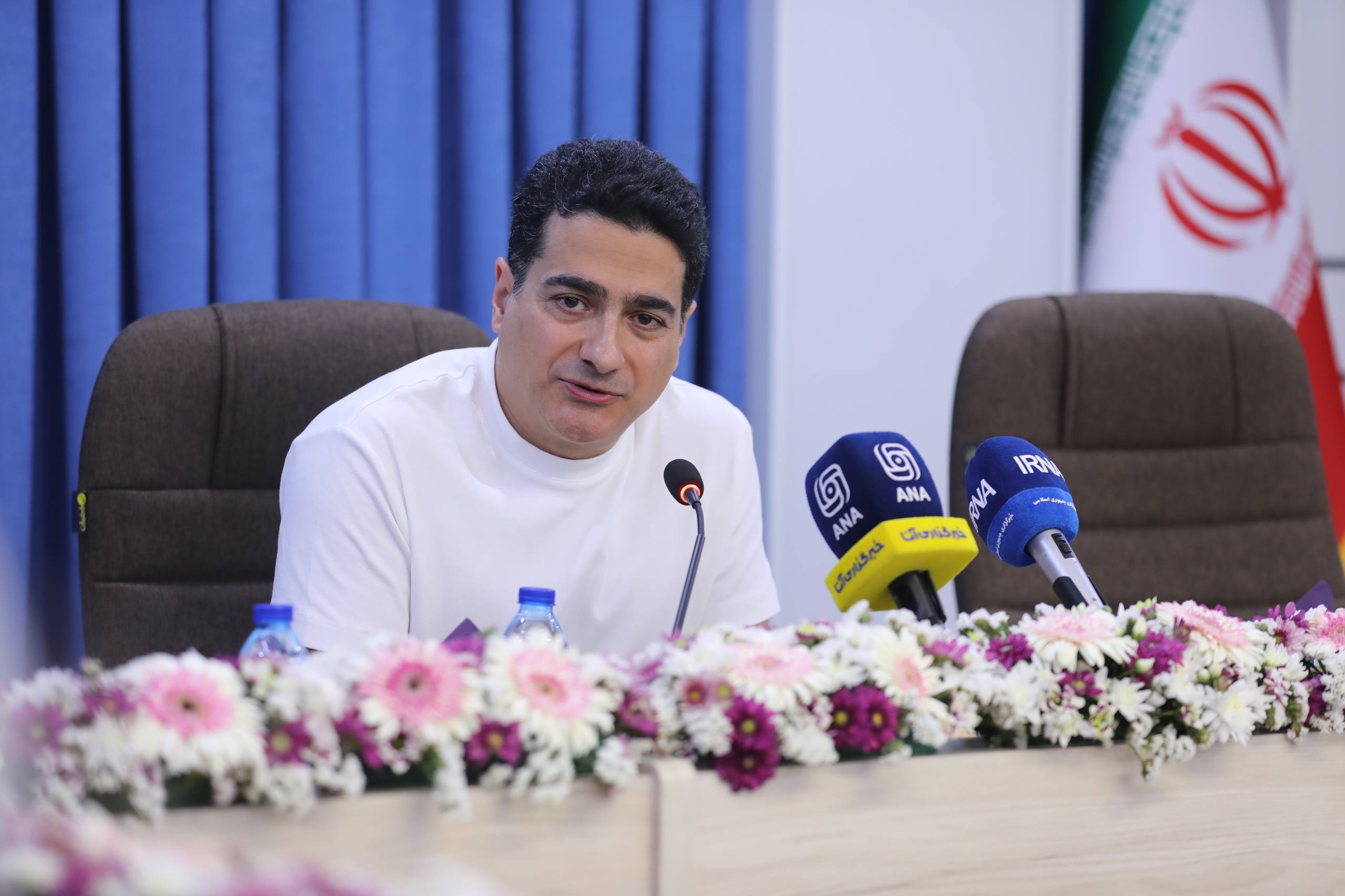 برگزاری بزرگترين کنسرت مردمی تاریخ موسیقی ایران با حضور همایون شجریان در میدان آزادی/ همایون شجریان: بانک صادرات ایران همراه ما در کنار مردم ایستاده است