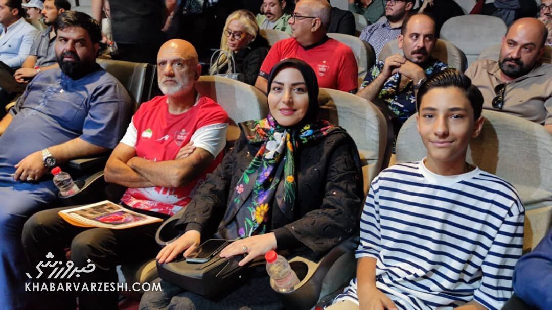 خانم مجری سرشناس، مهمان پرسپولیس در جشن شش‌تایی‌ها! +عکس