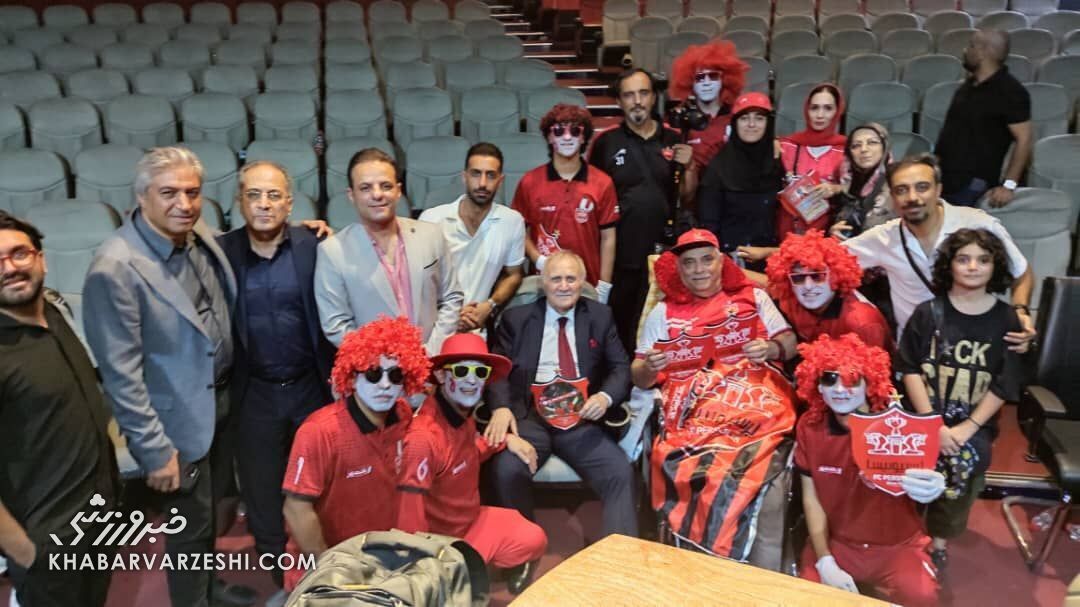 خانم مجری سرشناس، مهمان پرسپولیس در جشن شش‌تایی‌ها! +عکس