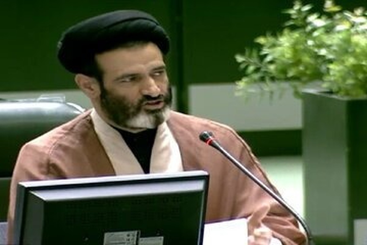 حمله تند نماینده مجلس به وزیر خارجه حمله تند نماینده مجلس به وزیر خارجه