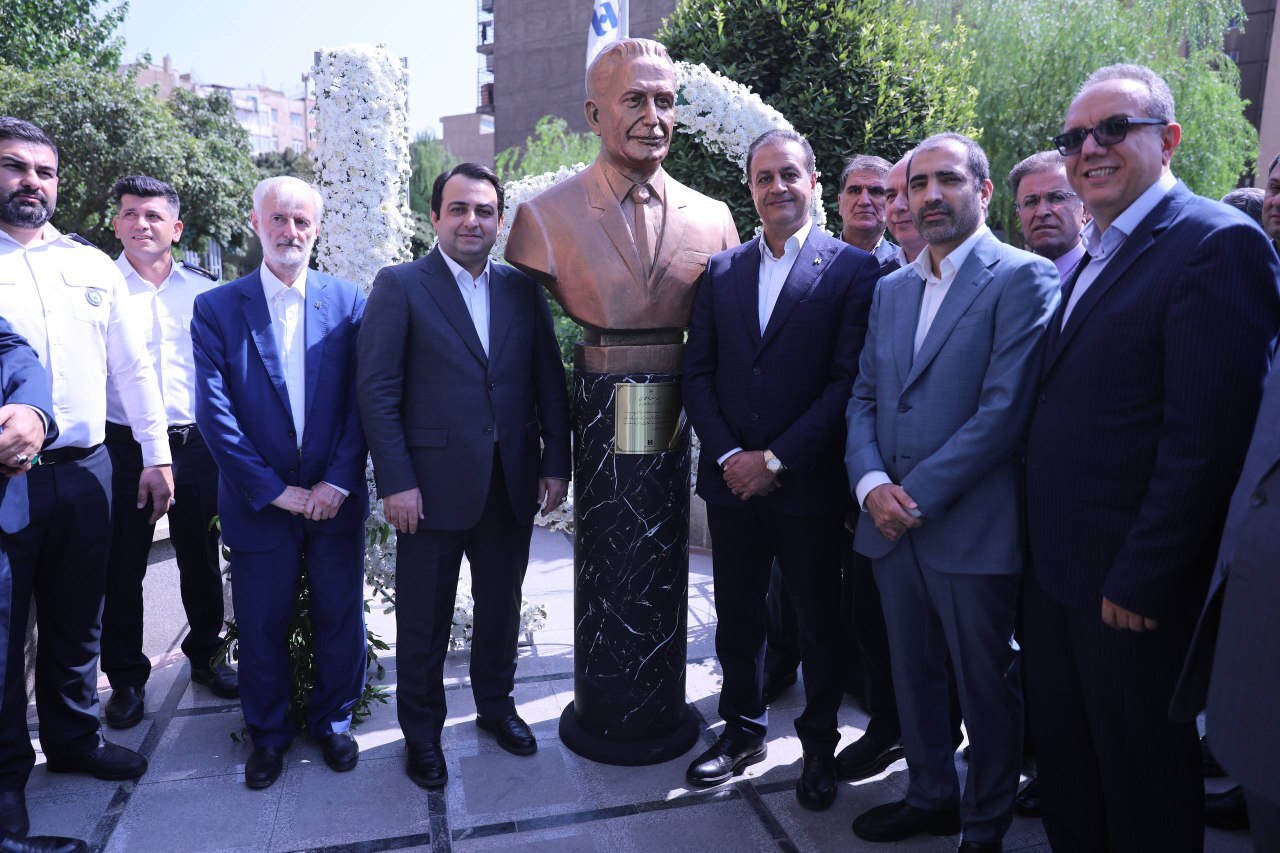 آیین بزرگداشت آغاز 74مین سال فعالیت بانک صادرات ایران برگزار شد/ محسن سیفی: بانک صادرات ایران در مسیر دستیابی به جایگاه شایسته در نظام بانکی ثابت قدم است آیین بزرگداشت آغاز 74مین سال فعالیت بانک صادرات ایران برگزار شد/ محسن سیفی: بانک صادرات ایران در مسیر دستیابی به جایگاه شایسته در نظام بانکی ثابت قدم است