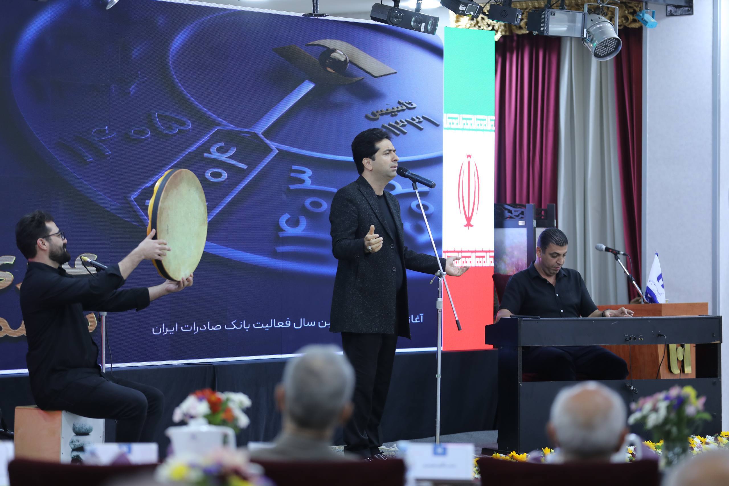 نشست مدیران ادوار بانک صادرات ایران برگزار شد/ محسن سیفی: مهم‌ترین مسئولیت امروز، تداوم مسیر پرافتخار بانک صادرات ایران است