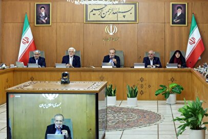 پزشکیان: موازی‌کاری‌ها در دستگاه‌های اجرایی باید سامان داده شود