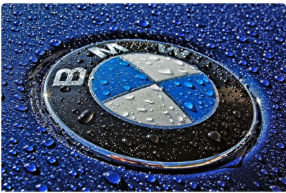 BMW از لوگوی جدید با طراحی ساده‌تر و مدرن‌تر رونمایی کرد+ عکس