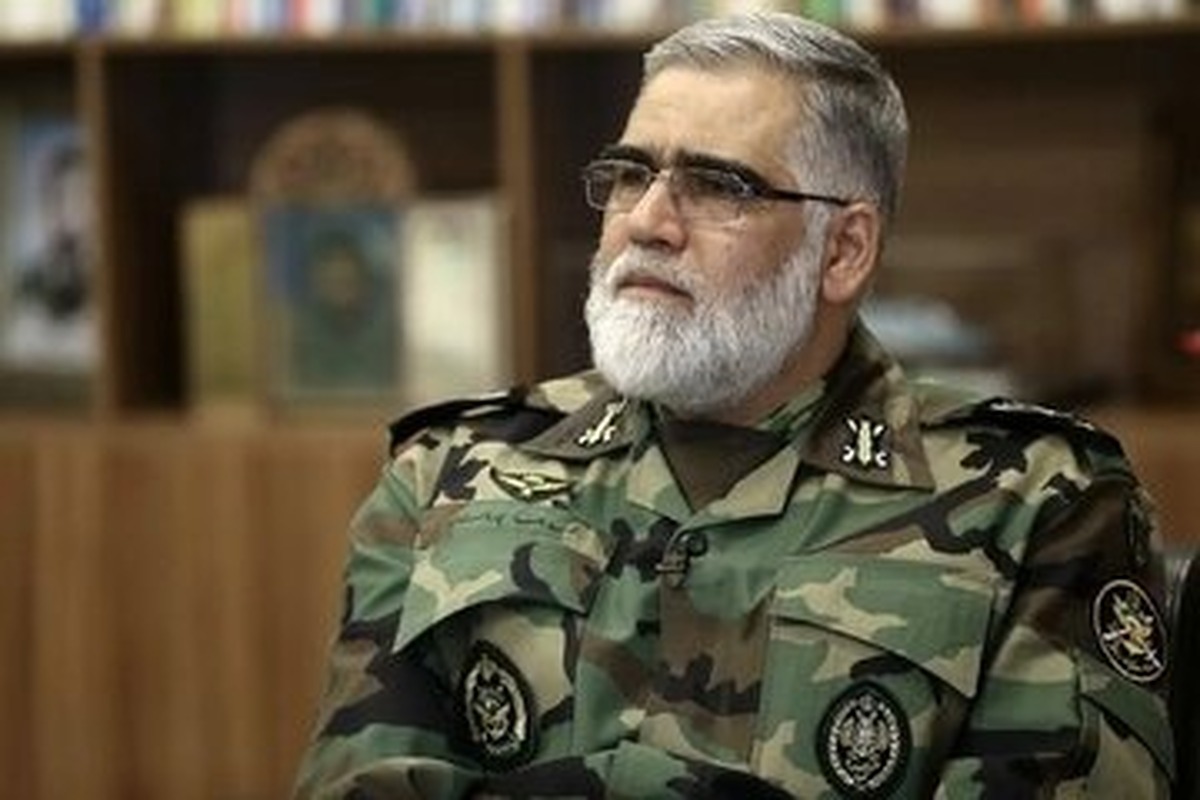 اظهارات جنجالی فرمانده ارتش درباره جنگ با ناتو اظهارات جنجالی فرمانده ارتش درباره جنگ با ناتو