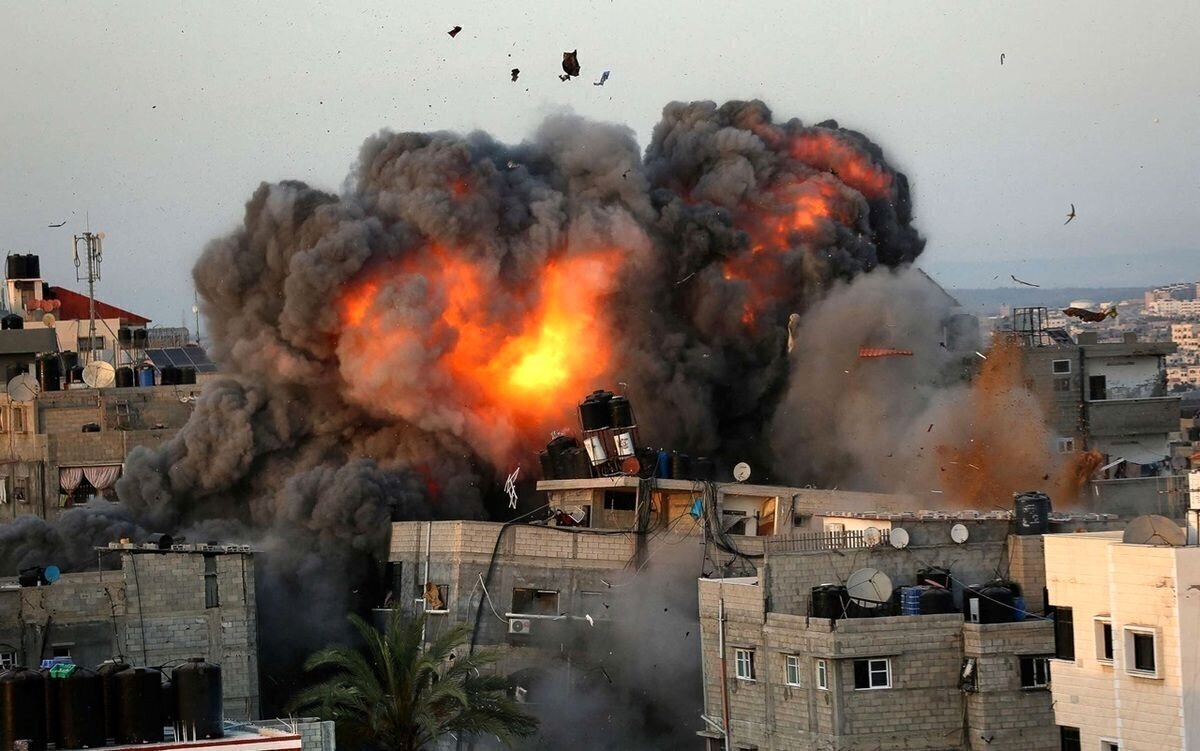 انفجار مهیب در صنعا در پی حمله اسرائیل