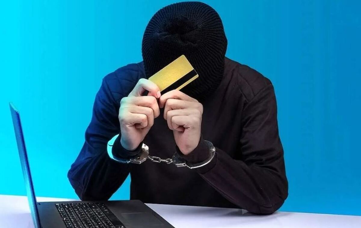 هشدار؛ مراقب کلاهبرداران مثلثی باشید هشدار؛ مراقب کلاهبرداران مثلثی باشید