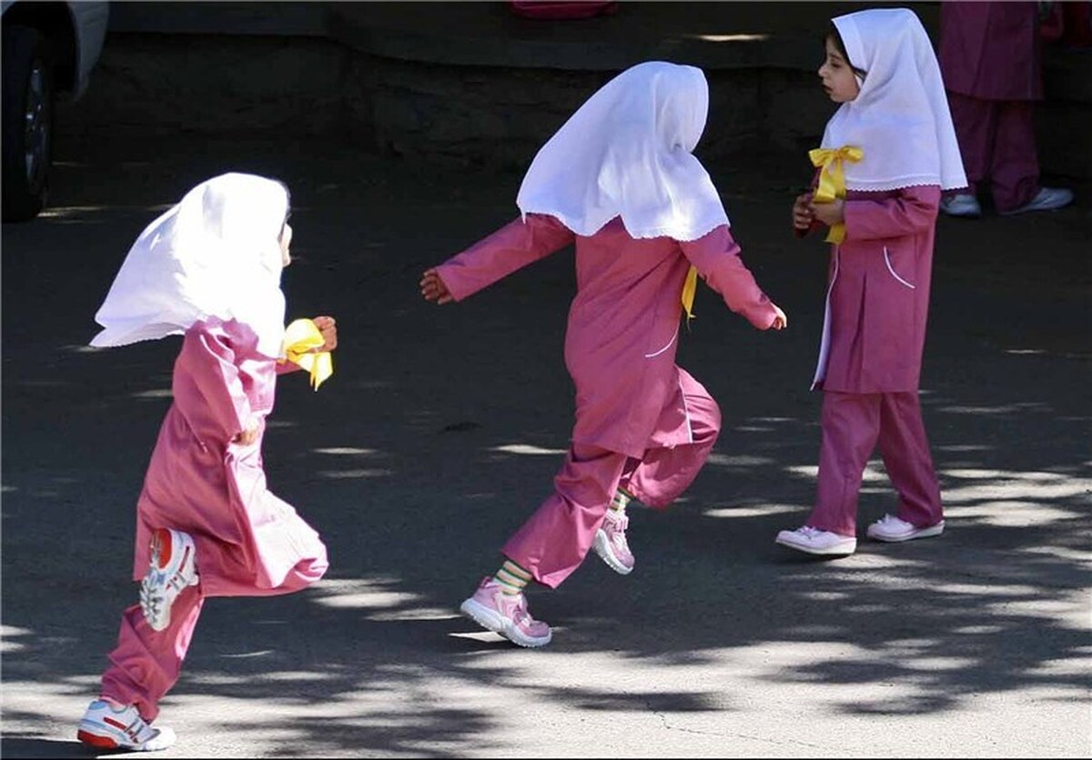 چگونه لباس فرم مدارس یادگیری را کاهش میدهد؟ چگونه لباس فرم مدارس یادگیری را کاهش میدهد؟