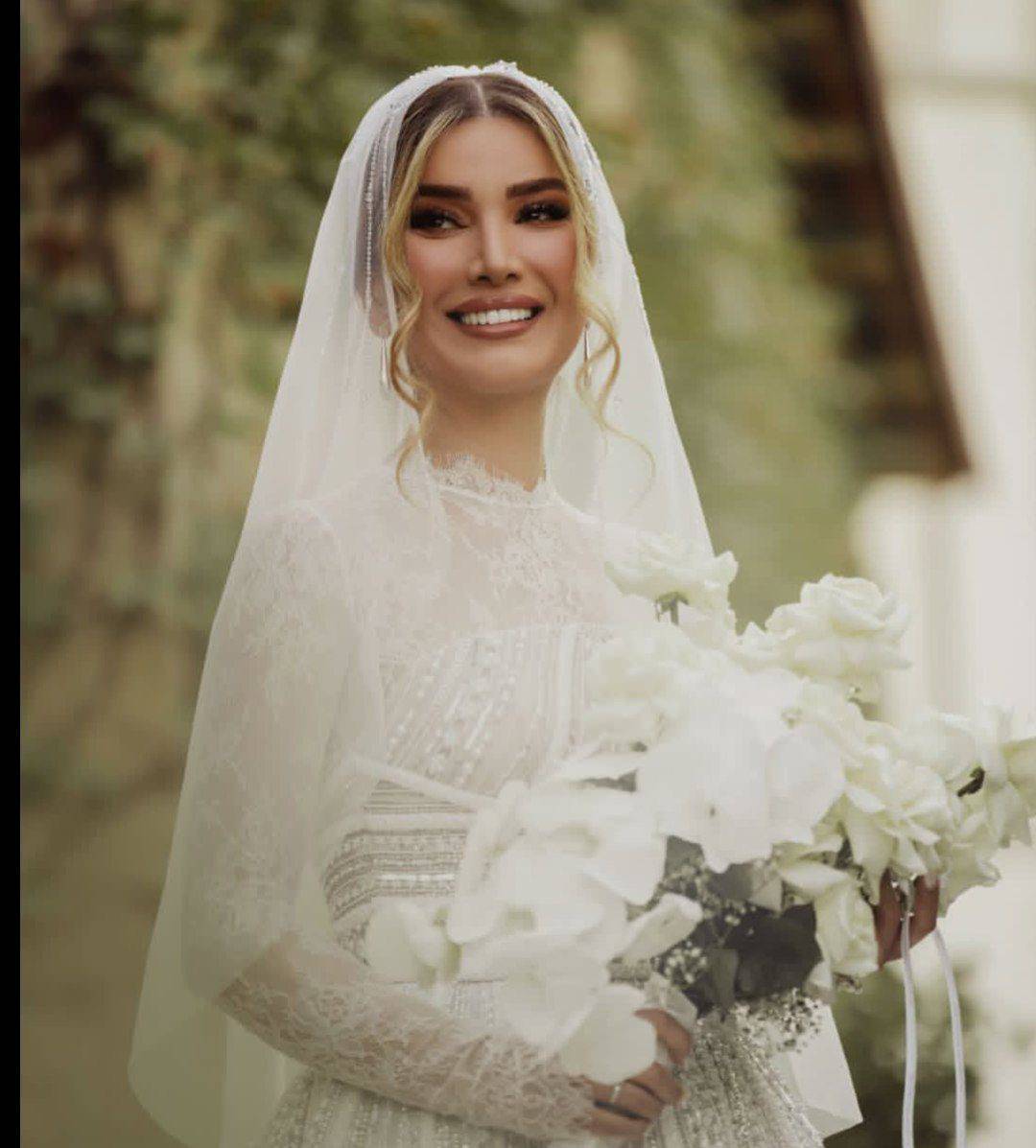 متین ستوده برای بار دوم عروس شد/ عکس جشن عروسی متین ستوده با کامران تفتی و علی زندی/ مقایسه لباس عروس و میکاپ خانم بازیگر در ازدواج اول و دومش + عکس متین ستوده برای بار دوم عروس شد/ عکس جشن عروسی متین ستوده با کامران تفتی و علی زندی/ مقایسه لباس عروس و میکاپ خانم بازیگر در ازدواج اول و دومش + عکس