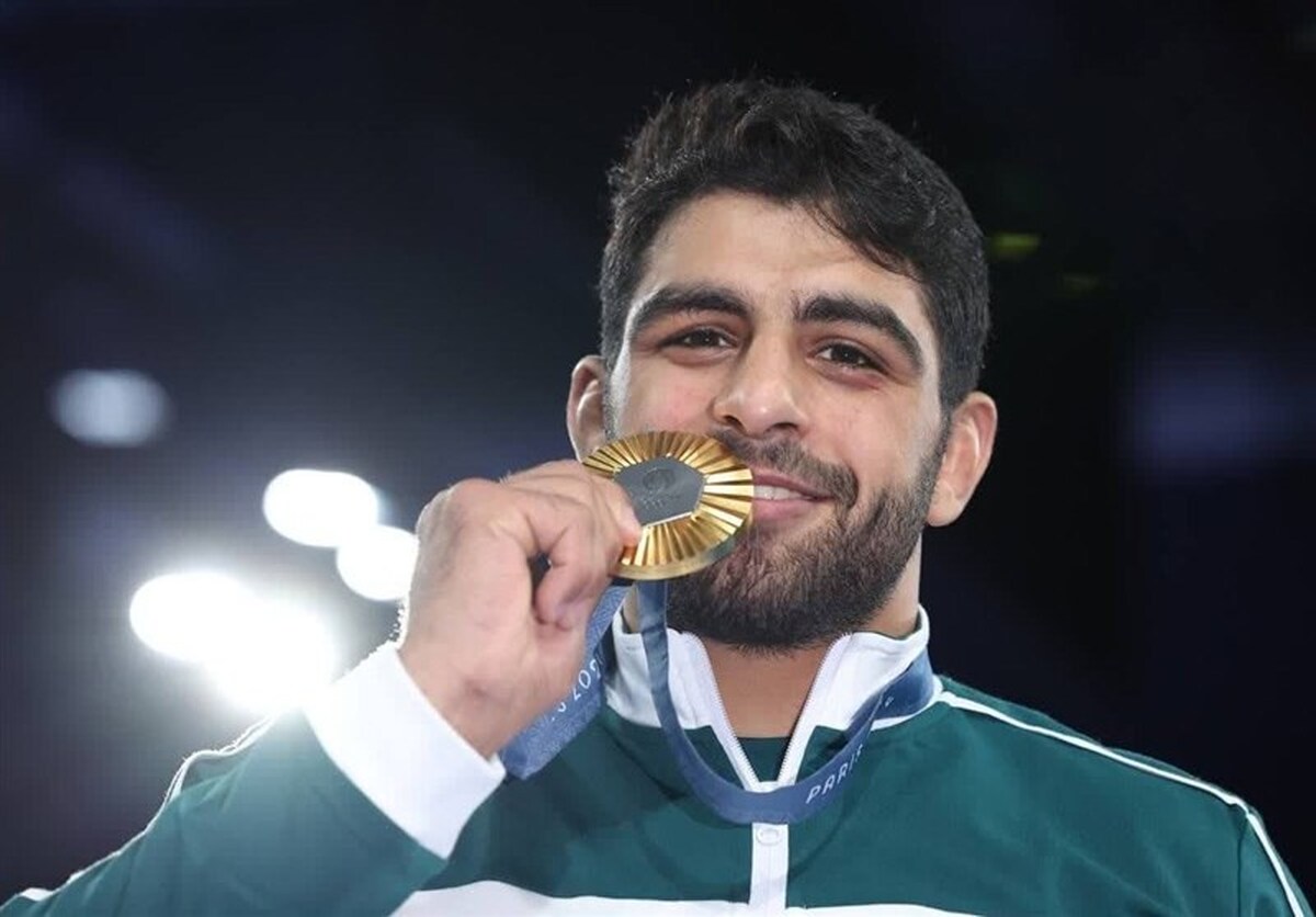 پهلوان در آغوش مادر + فیلم پهلوان در آغوش مادر + فیلم