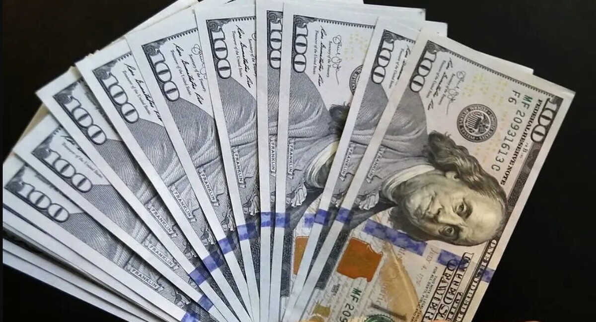 واکنش قیمت دلار به فعالسازی مکانیسم ماشه / افزایش قیمت دلار بازار آزاد از ۹ هزارتومان عبور کرد واکنش قیمت دلار به فعالسازی مکانیسم ماشه / افزایش قیمت دلار بازار آزاد از ۹ هزارتومان عبور کرد