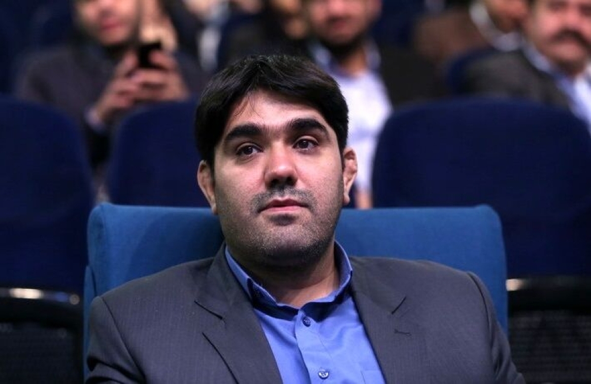 پلتفرمهای فروش طلا، گرفتار میان بانک مرکزی و اتحادیه سنتی پلتفرمهای فروش طلا، گرفتار میان بانک مرکزی و اتحادیه سنتی