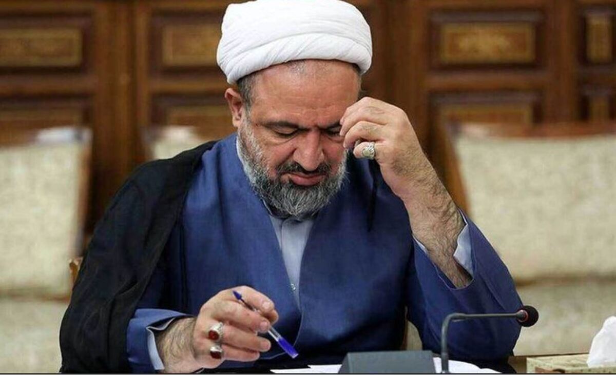 حمله جدید جدید رسایی به ظریف: فکر کردند با دست کردن در جیبشان دیپلمات می‌شوند!