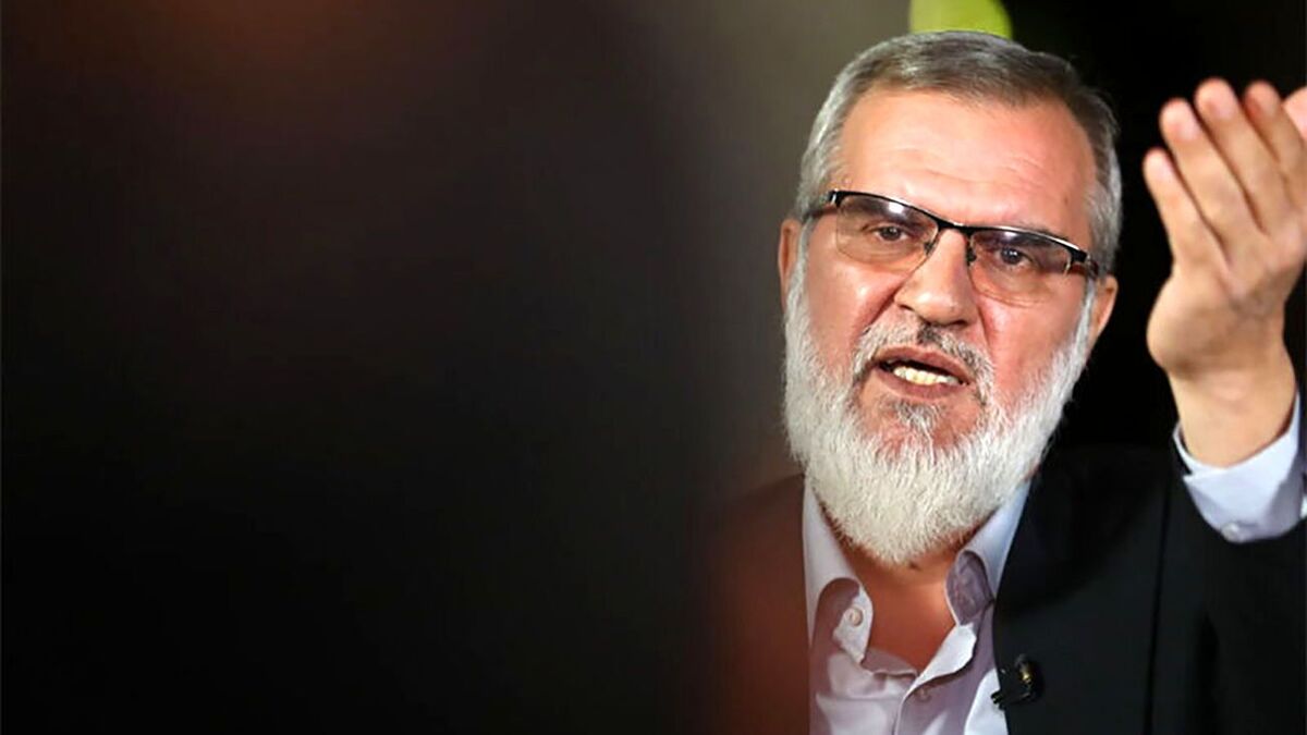 رویانیان: من یک پلیسهستم و بابک زنجانی یک... + فیلم رویانیان: من یک پلیسهستم و بابک زنجانی یک... + فیلم