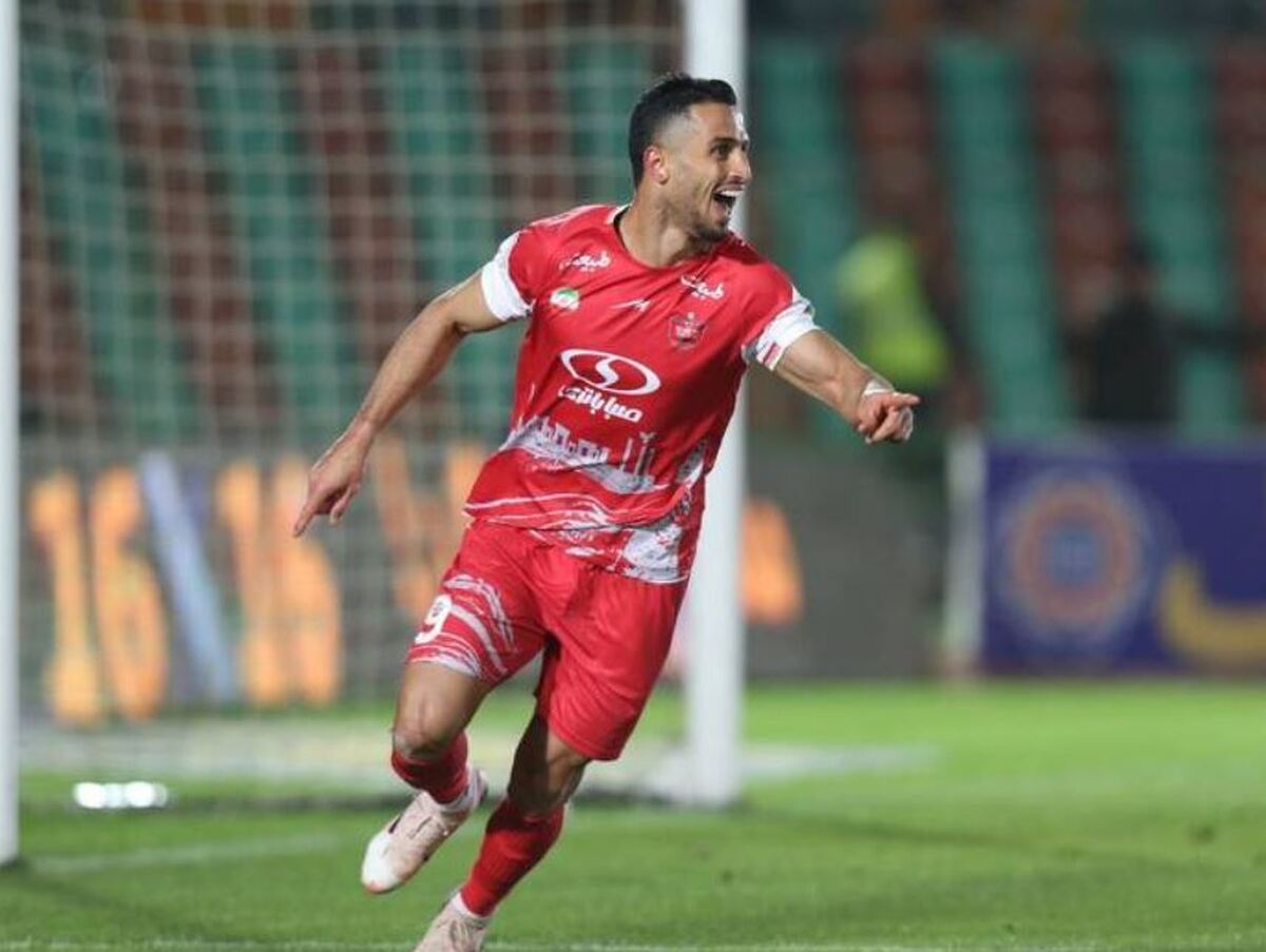 گل اول پرسپولیس به گل گهر توسط علی علی‌پور + فیلم