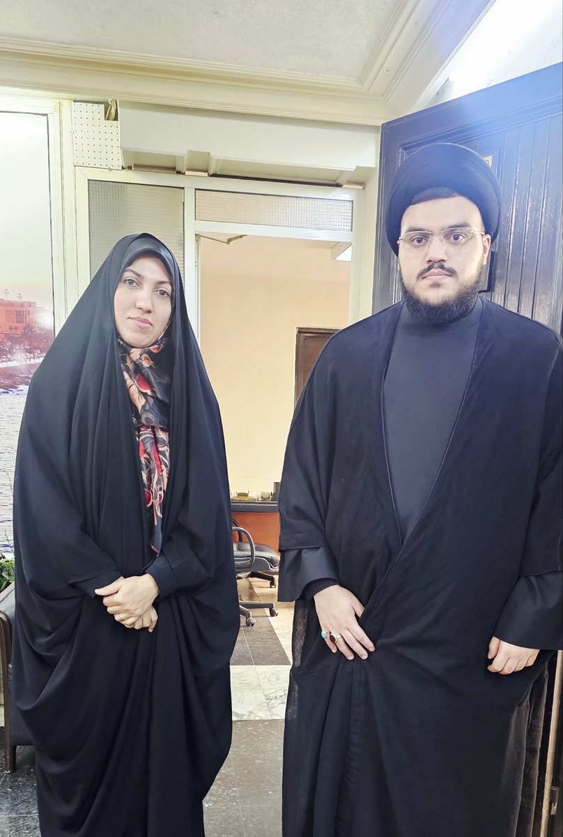  آمنه سادات ذبیح‌پور با پسر حسن نصرالله عکس یادگاری گرفت