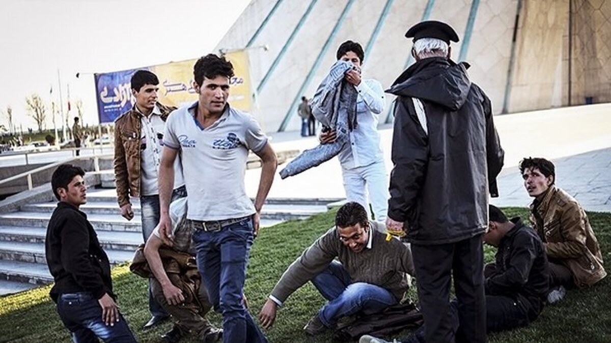 سلطنت نامحسوس اتباع افغان در ایران / دولت دیر جنبید! سلطنت نامحسوس اتباع افغان در ایران / دولت دیر جنبید!