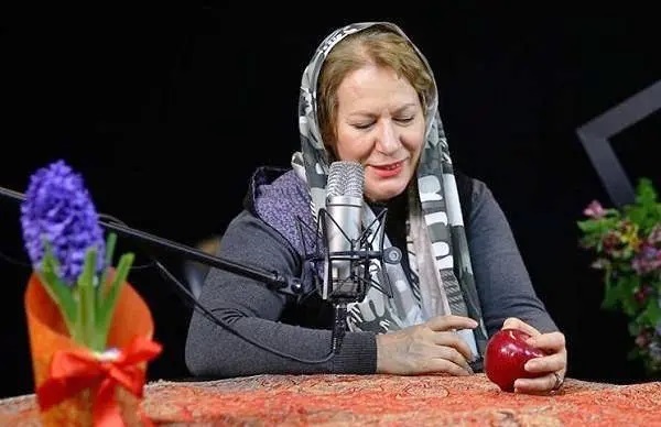 بازیگر زن سینما بستری شد/ مردم دعا کنند
