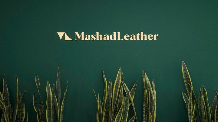 لوگوی چرم مشهد به رنگ سیاه