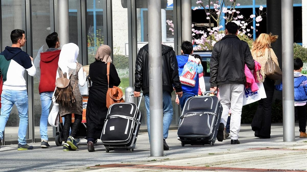 شرط مهم دولت برای بازگشت پناهندگان ایرانی به کشور شرط مهم دولت برای بازگشت پناهندگان ایرانی به کشور