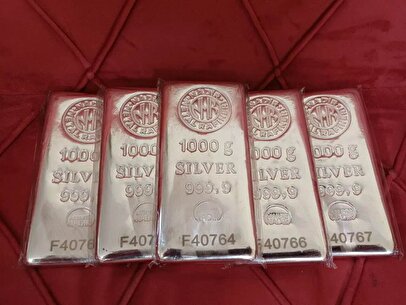 تحلیل گلدمن ساکس: احتمال اصلاح قیمتی شدید در بازار نقره
