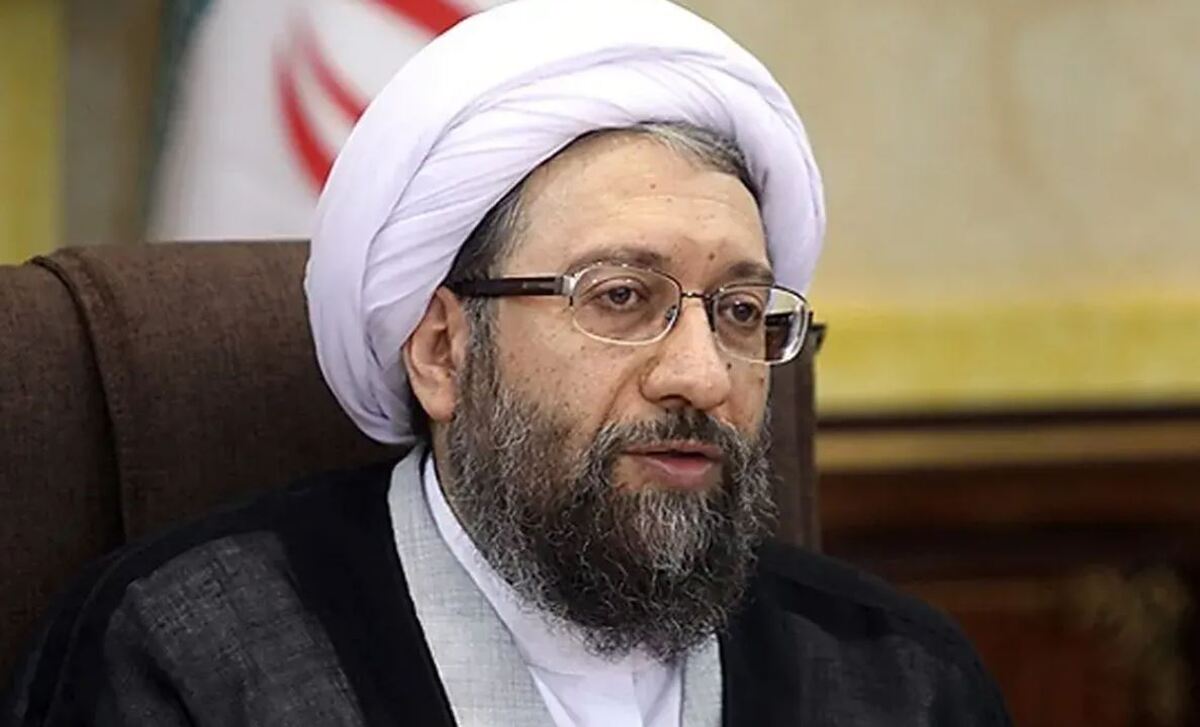 آملی‌لاریجانی: ترامپ هذیان‌های روان‌پریشانه می‌گوید