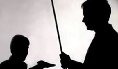 انتشار تصاویر تکان‌دهنده از تنبیه‌بدنی دانش‌آموزان در پرند / آموزش و پرورش سکوت کرد