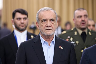 پزشکیان: می‌توانیم روزی ۸۰۰ هزار بشکه نفت صرفه‌جویی کنیم/ ماهانه ۵ میلیون از حقوقم را بردارید