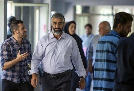 عکس پژمان جمشیدی در دادگاه