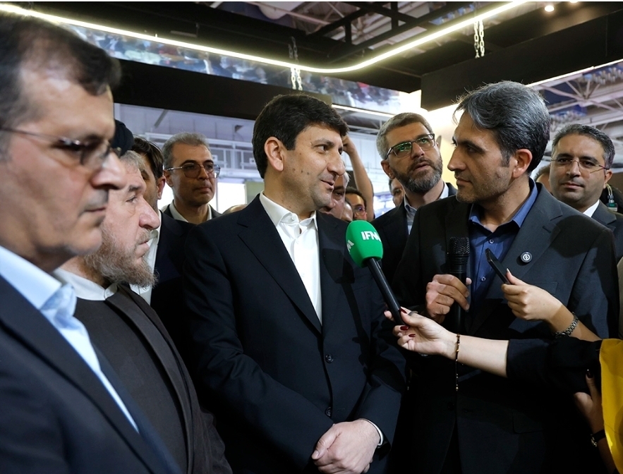 اولین پروفایل رسمی eSIM ایران با حضور وزیر ارتباطات در غرفه ایرانسل فعال شد