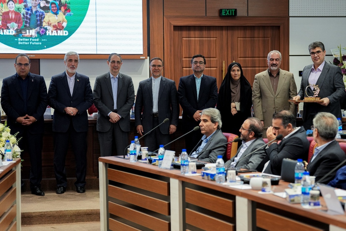 مهیا پروتئین؛ برند برگزیده صنایع غذایی کشور توسط سازمان غذا و دارو مهیا پروتئین؛ برند برگزیده صنایع غذایی کشور توسط سازمان غذا و دارو