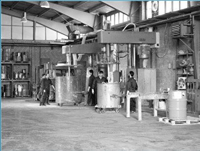 روایتی از هلدینگ  | سه دهه اعتبار و تحولی درخشان در صنعت ایران