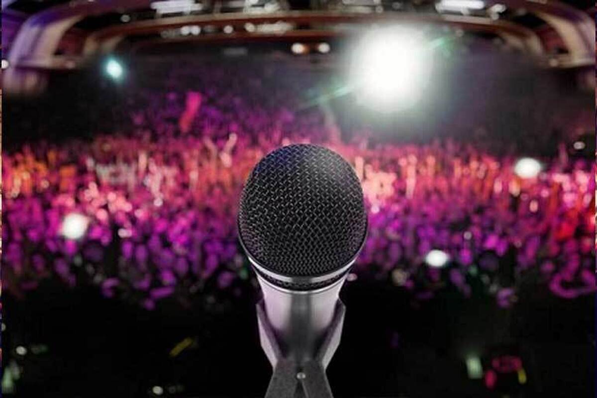 مادر خواننده مشهور: برای پسرم دعا کنید+ عکس