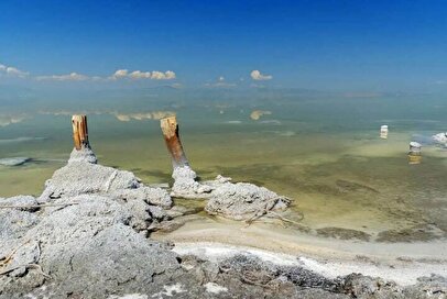 تخلیه فوری شهر‌های اطراف دریاچه ارومیه / طوفان نمک در راه است