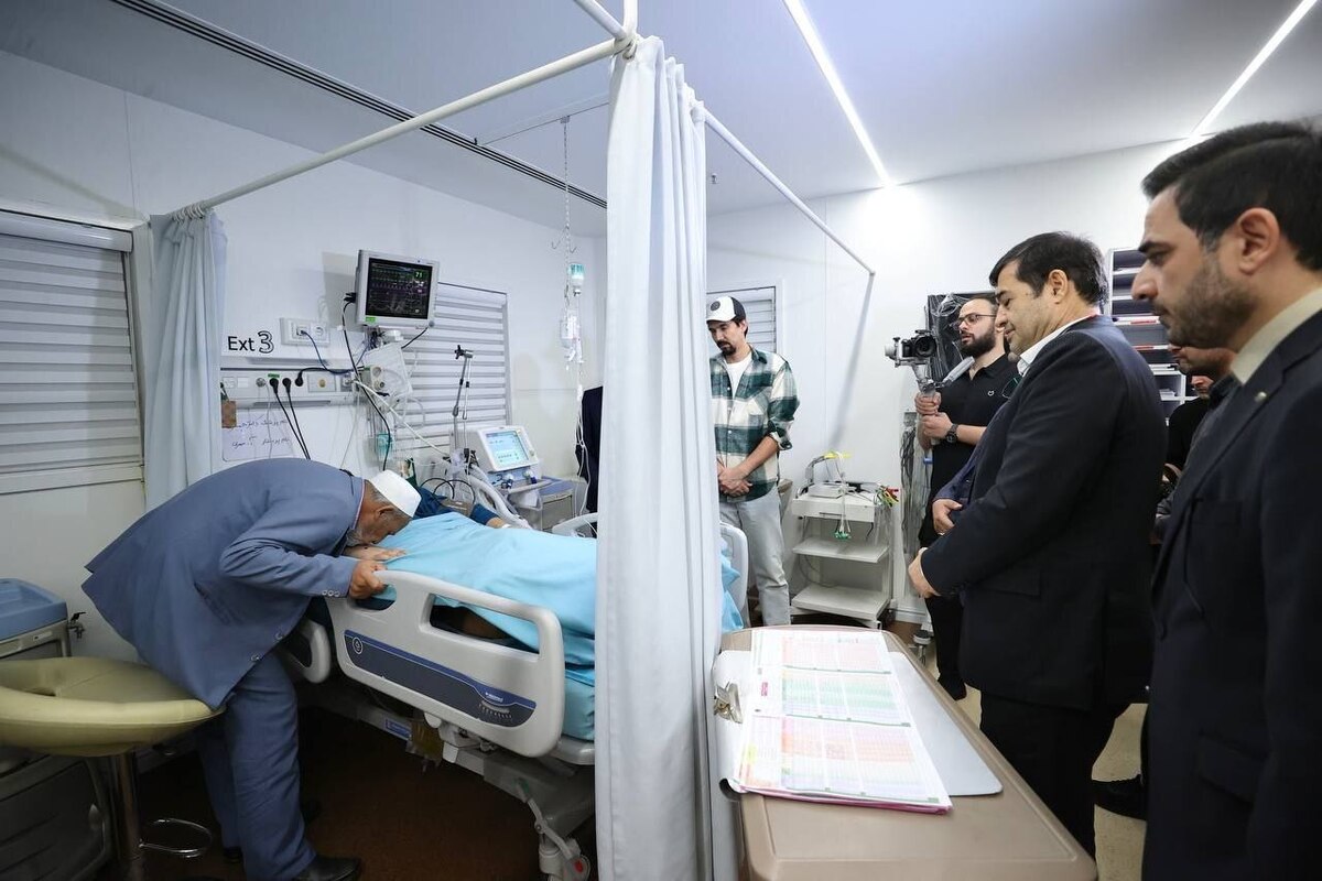 عیادت وزیر ورزش از صابر کاظمی + تصاویر