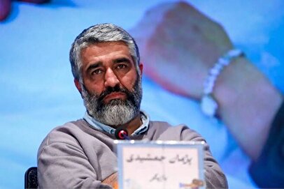 عکسی از پژمان جمشیدی در کنار مادرش منتشر شد