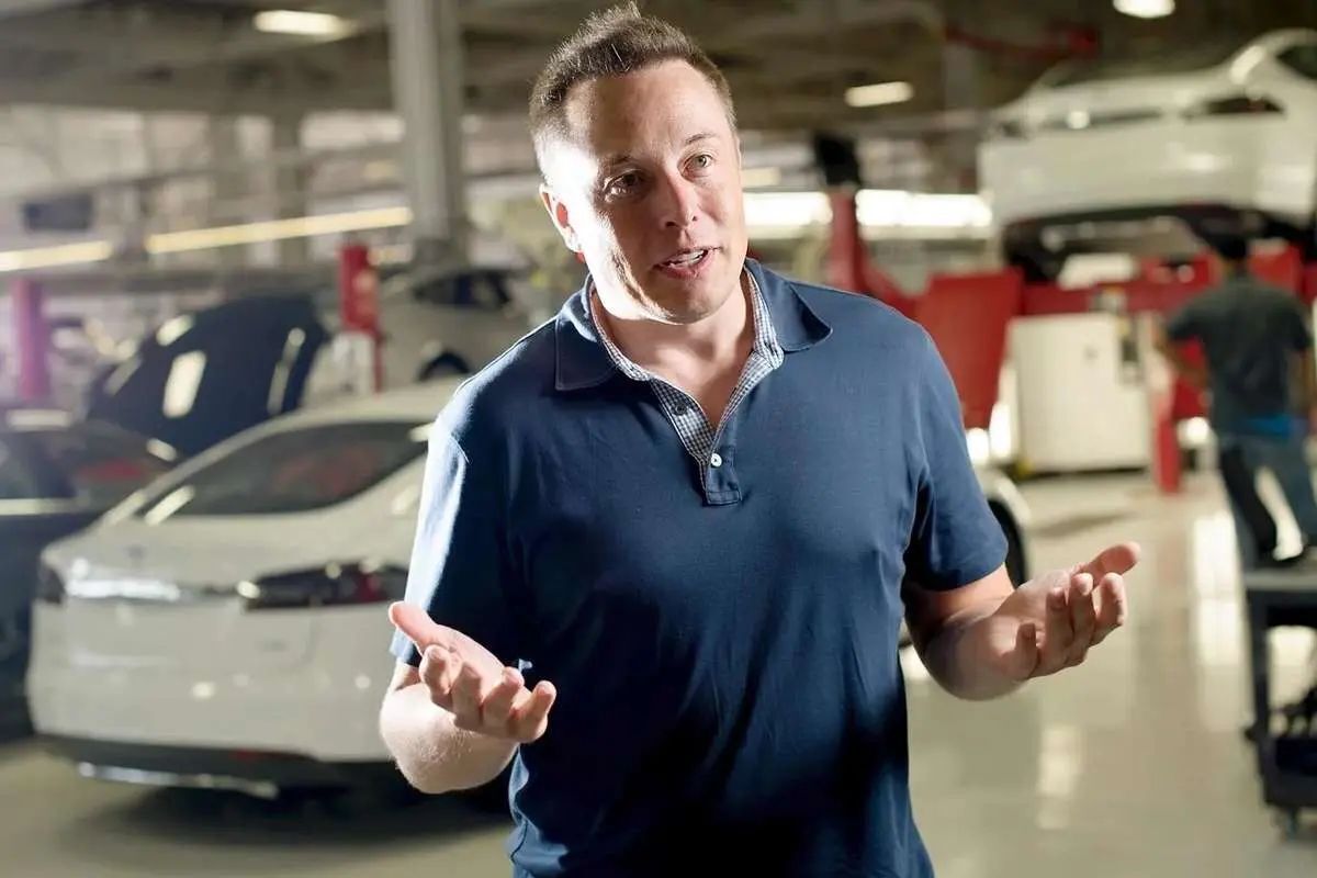 پیشبینی عجیب ایلان ماسک درمورد موبایلها در ۵ سال آینده پیشبینی عجیب ایلان ماسک درمورد موبایلها در ۵ سال آینده