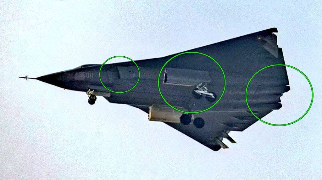 جنگنده‌ چینی شبیه F-۲۲ در آسمان/ بزرگ‌ترین جنگنده جهان در حال آزمایش و خطا!