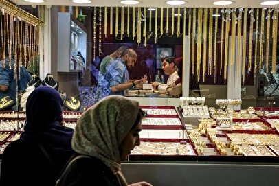 مقایسه سود خرید طلا از بازار و بورس / طلا بخریم یا سهام طلا؟