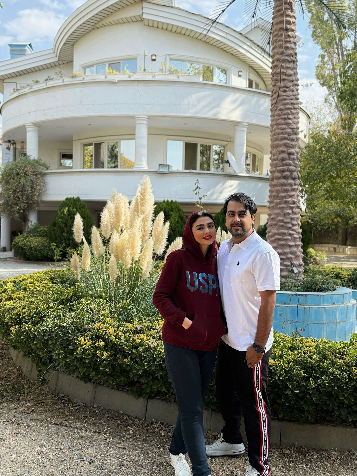 نگاهی به خانه فوق لوکس و تریلیاردی سیما خضرآبادی بازیگر سریال بچه مهندس و همسرش+ عکس نگاهی به خانه فوق لوکس و تریلیاردی سیما خضرآبادی بازیگر سریال بچه مهندس و همسرش+ عکس