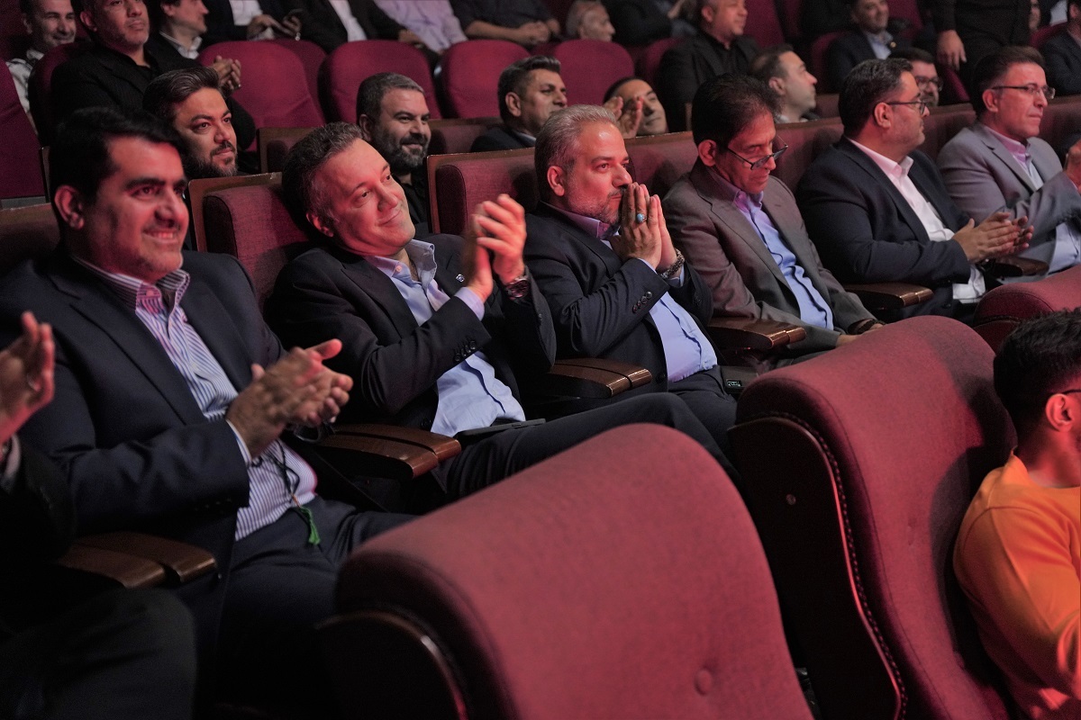 تجلیل از قهرمانان تیم ملی وزنهبرداری در آیین ویژه بانک صادرات ایران / تأکید بر تداوم حمایت از قهرمانی، رفتار پهلوانی و اخلاق ورزشی تجلیل از قهرمانان تیم ملی وزنهبرداری در آیین ویژه بانک صادرات ایران / تأکید بر تداوم حمایت از قهرمانی، رفتار پهلوانی و اخلاق ورزشی