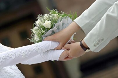 پشت پرده کلیپ ازدواج آرامش/ دختر بچه‌های ۱۰ ساله در سایت آدم‌وحوا با وساطت مادرشان دنبال شوهر هستند!