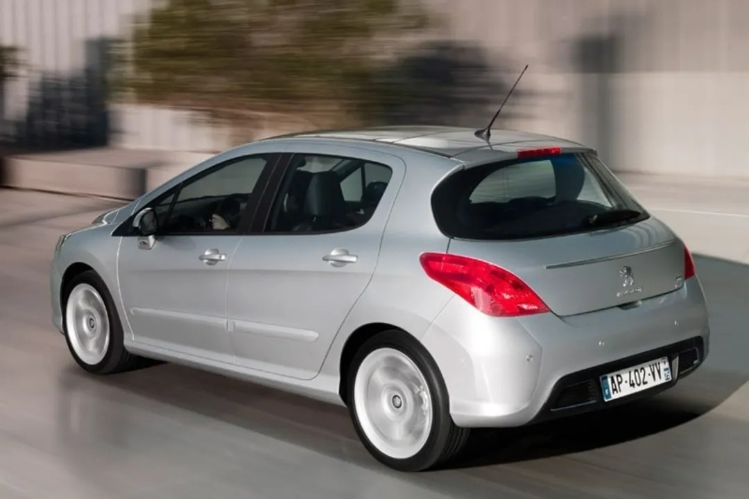 این پژو ۳۰۸ است/ شاهکار مهندسی یا کابوس خریداران؟+ عکس این پژو ۳۰۸ است/ شاهکار مهندسی یا کابوس خریداران؟+ عکس