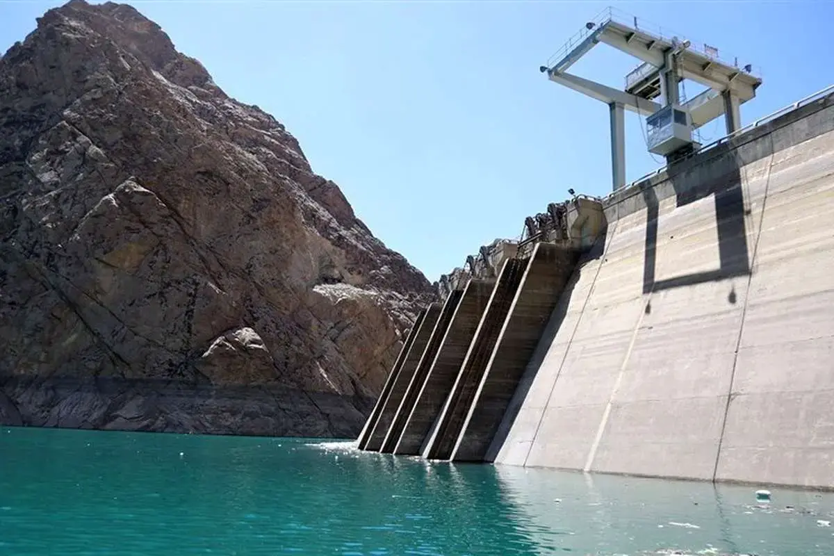 زنگ خطر بیآبی برای پایتختنشینان/ فقط یک درصد آب در سد لار باقی ماند