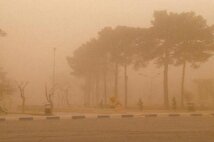 گردوخاک پرواز‌های قشم را مختل کرد+فیلم