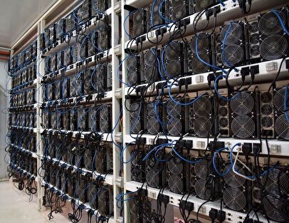 افشای استخراج بیت‌کوین در نهاد‌های دولتی با برق یارانه‌ای و اینترنت حکومتی