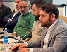 بانک مرکزی خود را وارد بحران بزرگی می‌کند