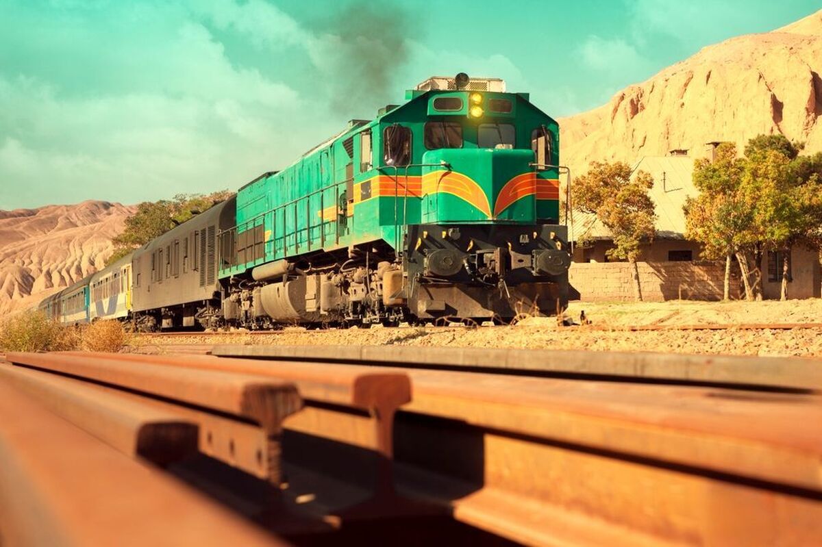 ۱۰۰۰ واگن قطار در ایران آب رفت!