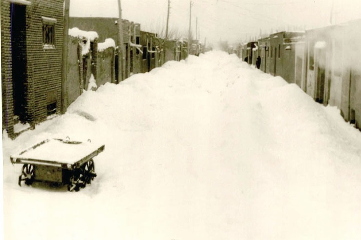 مسافران مشهد در برف و کولاک گرفتار شدند + عکس