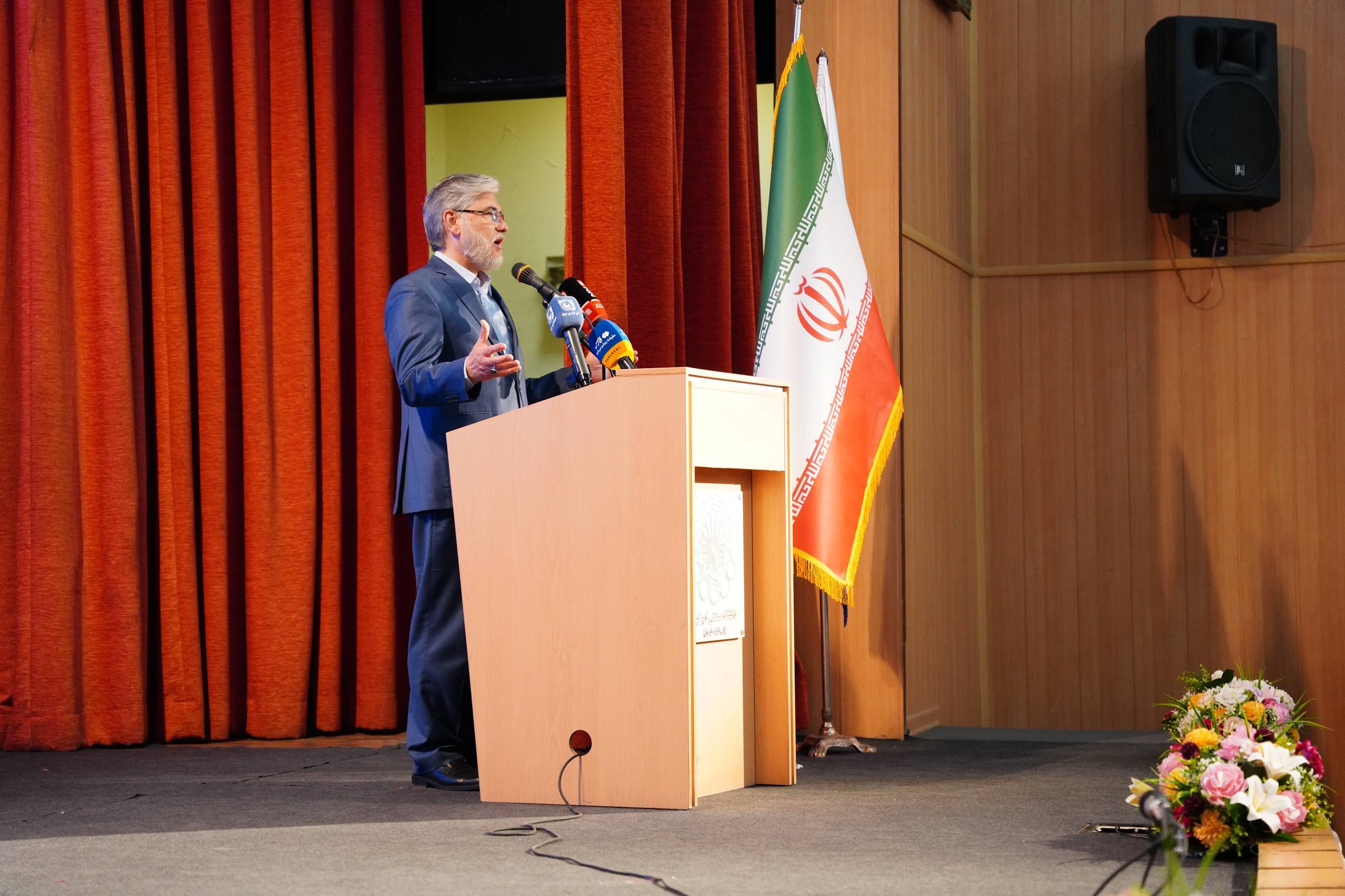 تجلیل بانک صادرات ایران از ۶۷ دانشجوی نخبه المپیادی کشور تجلیل بانک صادرات ایران از ۶۷ دانشجوی نخبه المپیادی کشور